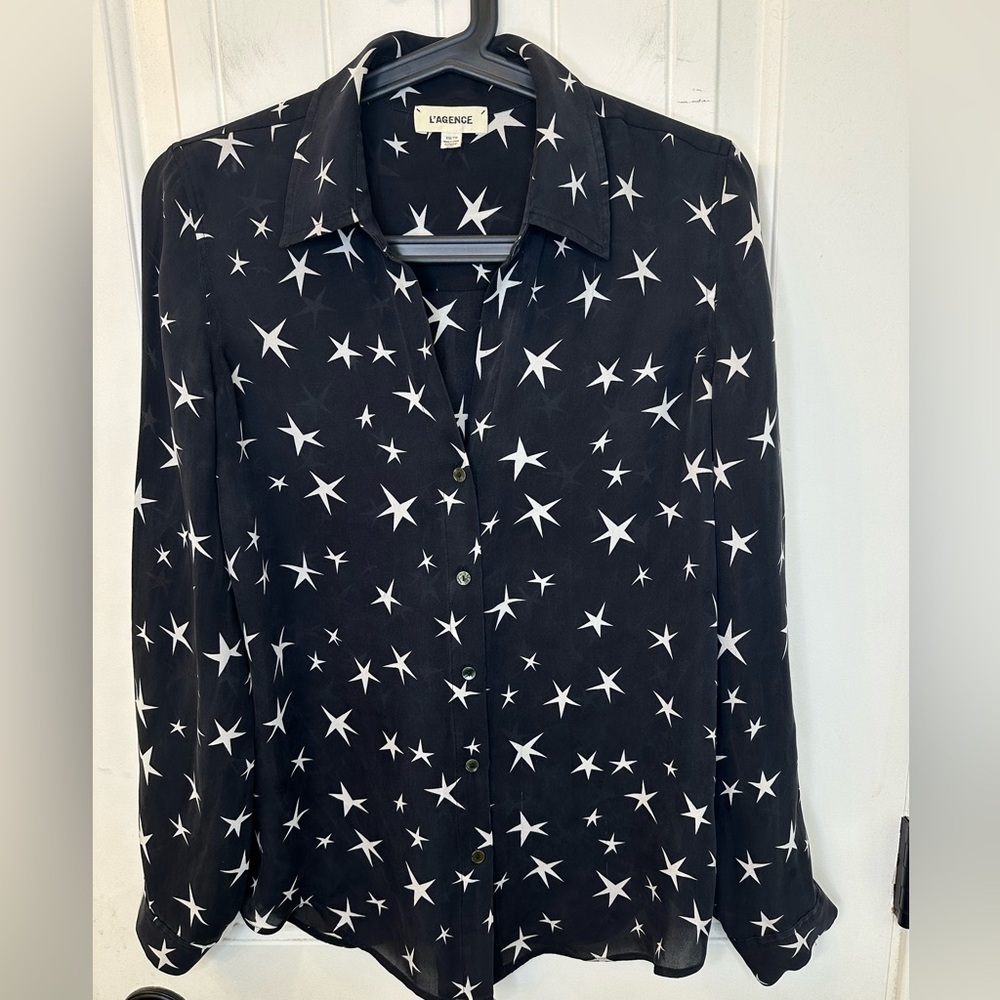 L'AGENCE Nina Star Print 100% Silk Blouse - Black & White XS